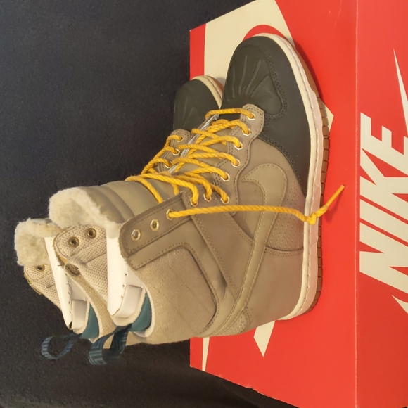 Nike Dunk Sky Hi Sneaker Wedge Boots - Picture 4 of 9